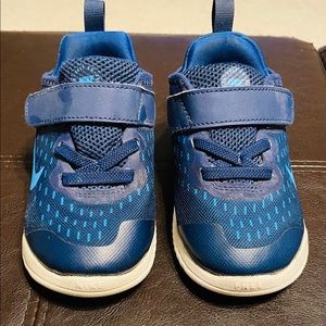Little boys size 8 Nike shoes